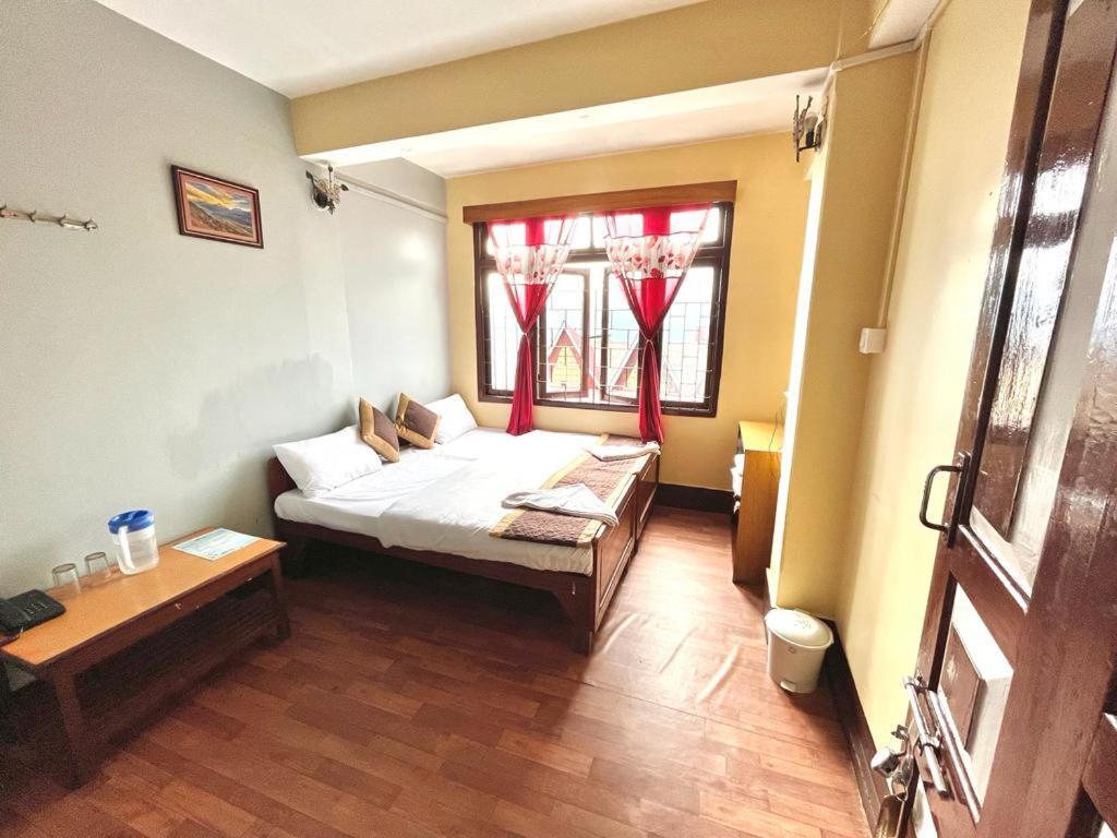 Hotel Red Rose Ґанґток Екстер'єр фото