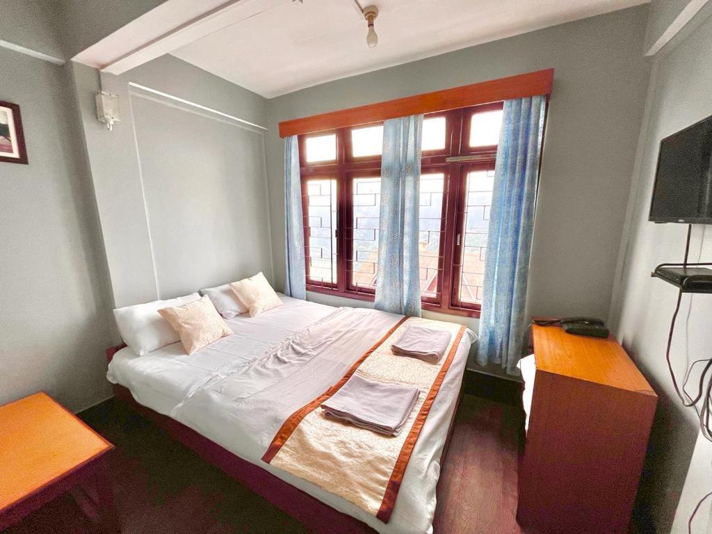 Hotel Red Rose Ґанґток Екстер'єр фото